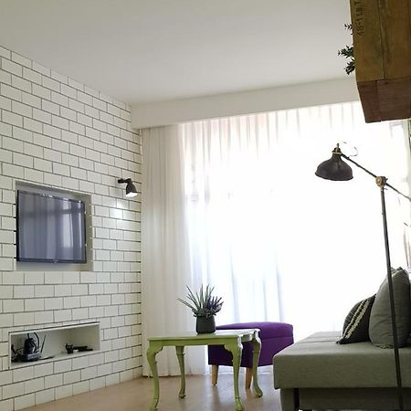 Stylish Apartment With A Patio Close To The Beach เอลัต ภายนอก รูปภาพ