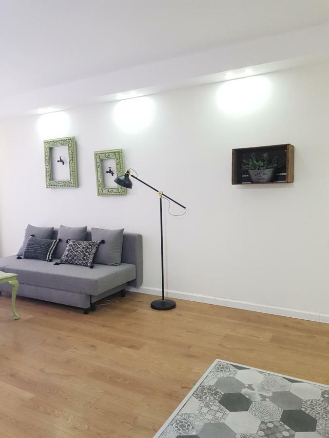 Stylish Apartment With A Patio Close To The Beach เอลัต ภายนอก รูปภาพ
