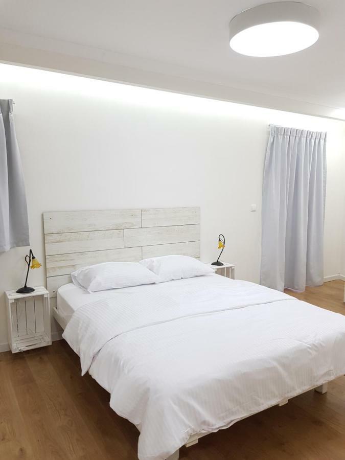 Stylish Apartment With A Patio Close To The Beach เอลัต ภายนอก รูปภาพ
